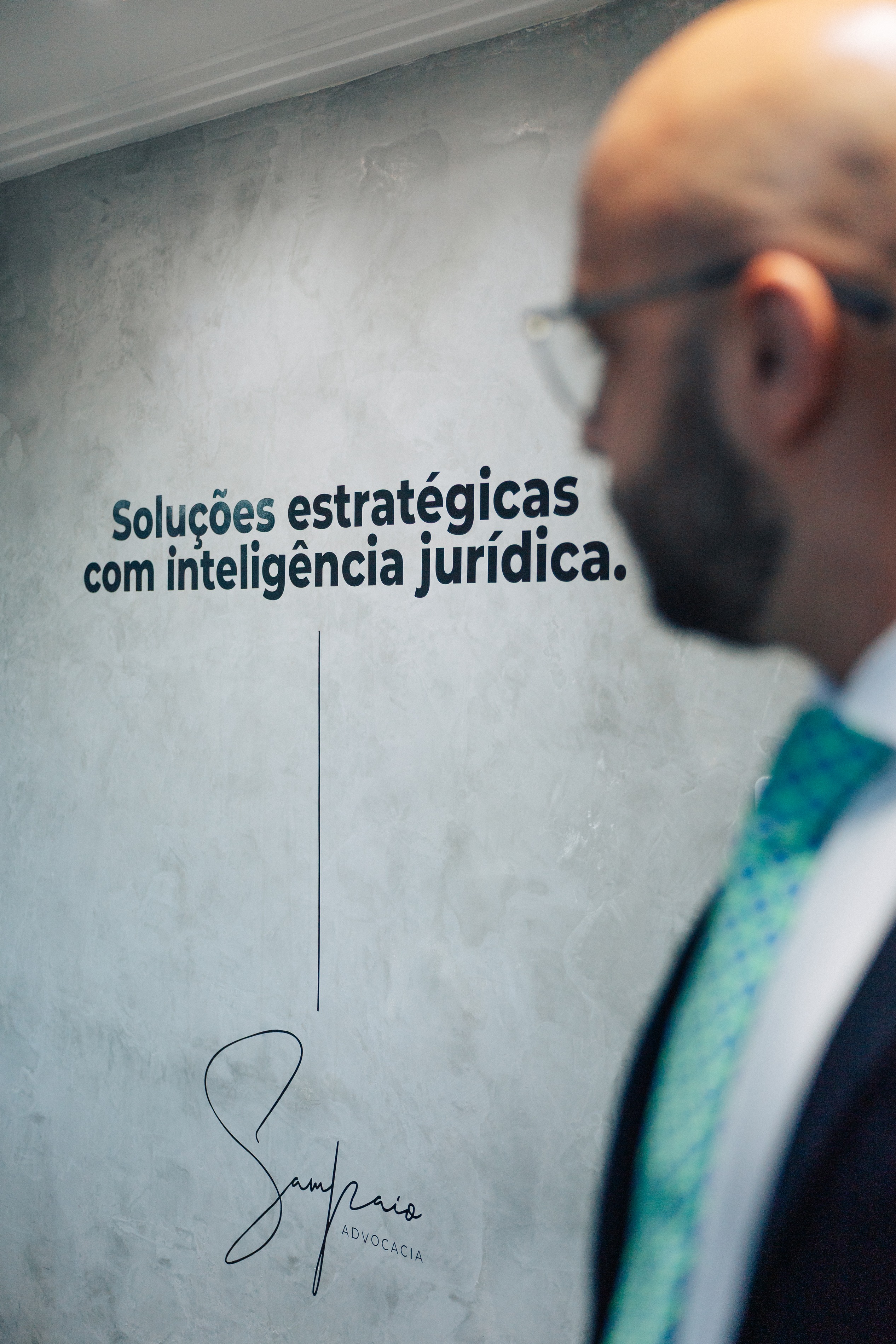 Leonardo Sampaio, fundador do escritório Sampaio Advocacia, em Eunápolis, Bahia